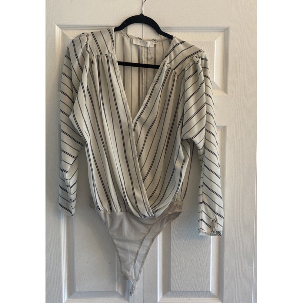 ASTR The Labe Womens XL Striped Long Sleeve Wrap Bodysuit Deep V Neck Going‎ Out
